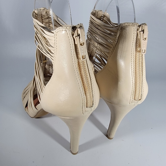 Vince Camuto Strappy Heels Cream/Ivory Color Strappy Heels Open Toe Leather 7.5 - Picture 5 of 16